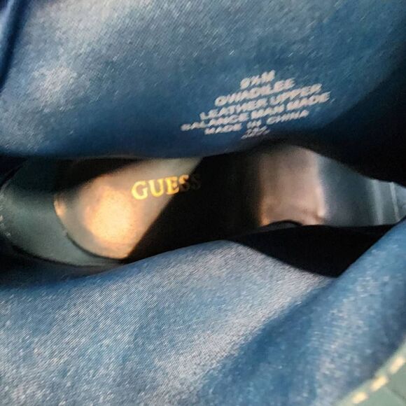 GUESS Adilee Teal Chain Pleated Peep Toe Stiletto Leather Booties Aize 9.5 M - Picture 7 of 11